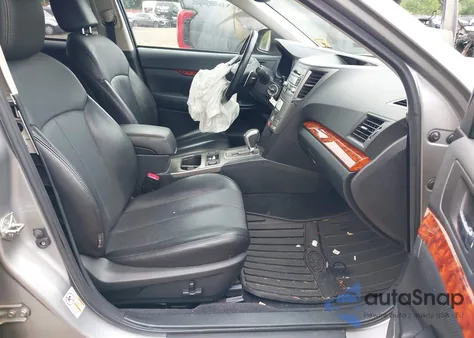 2010 Subaru Outback 3.6R Limited z USA, uszkodzony, nr VIN 4S4BRDJC8A2349472